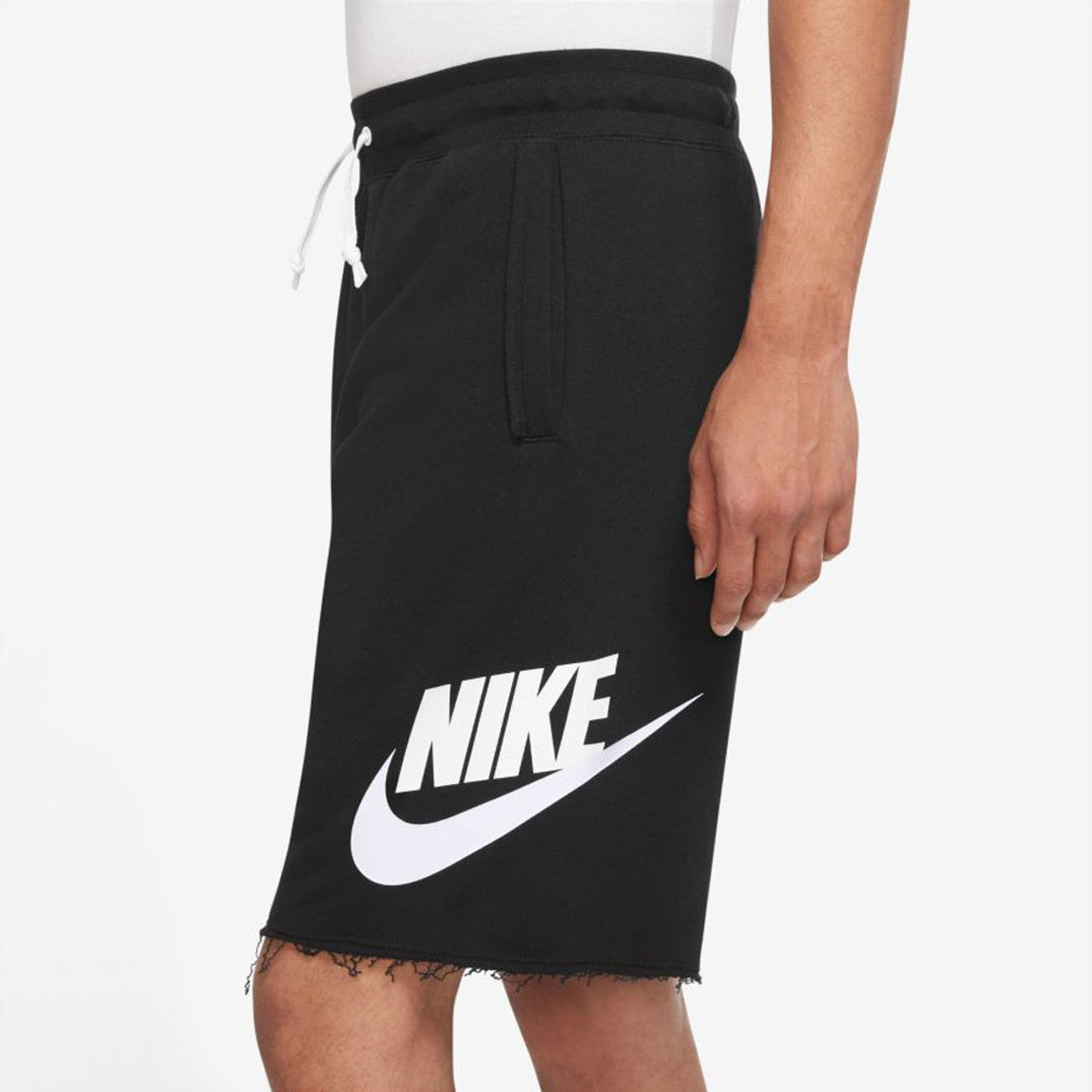 Nike loose fit store at knee length shorts